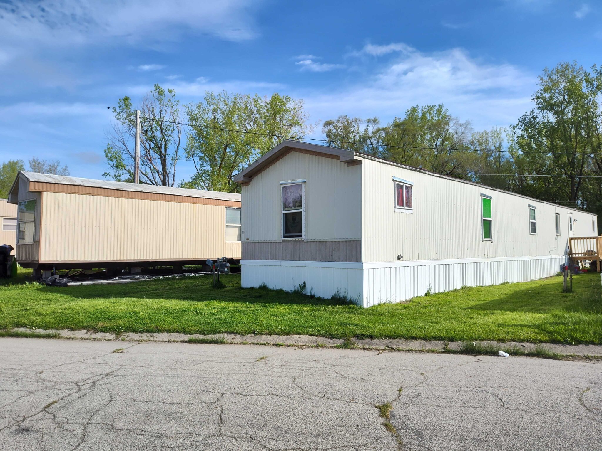 Saginaw Mobile Home Park in Michigan with well-maintained homes.