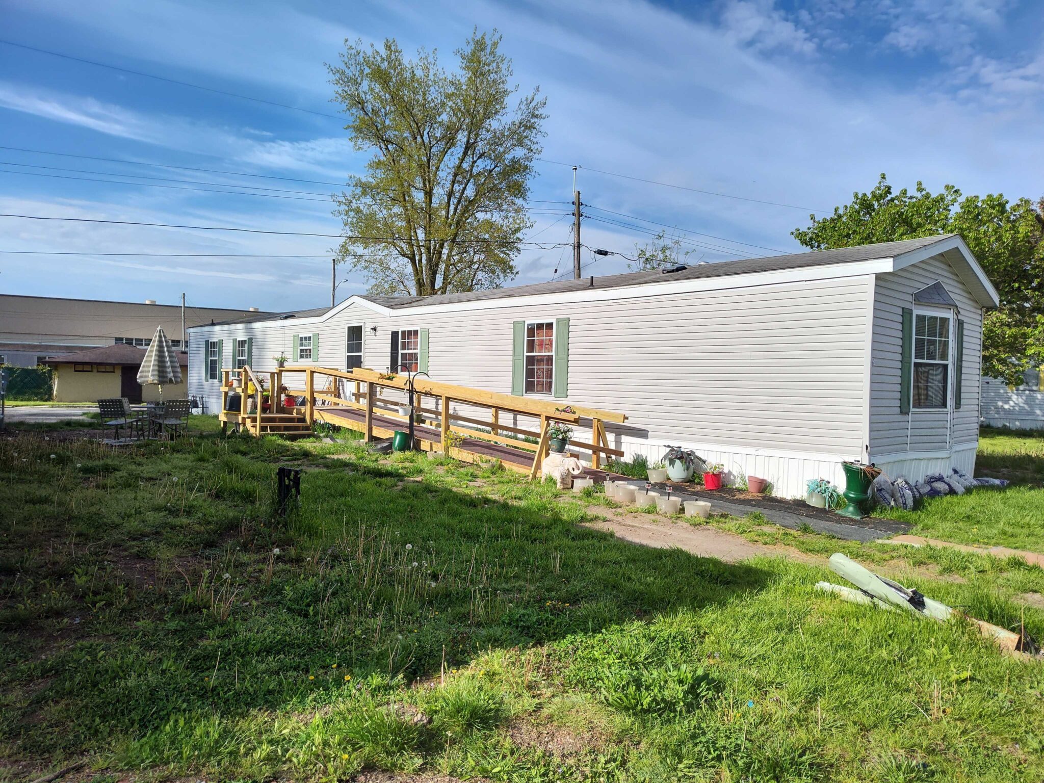 Saginaw Mobile Home Park in Michigan with well-maintained homes.