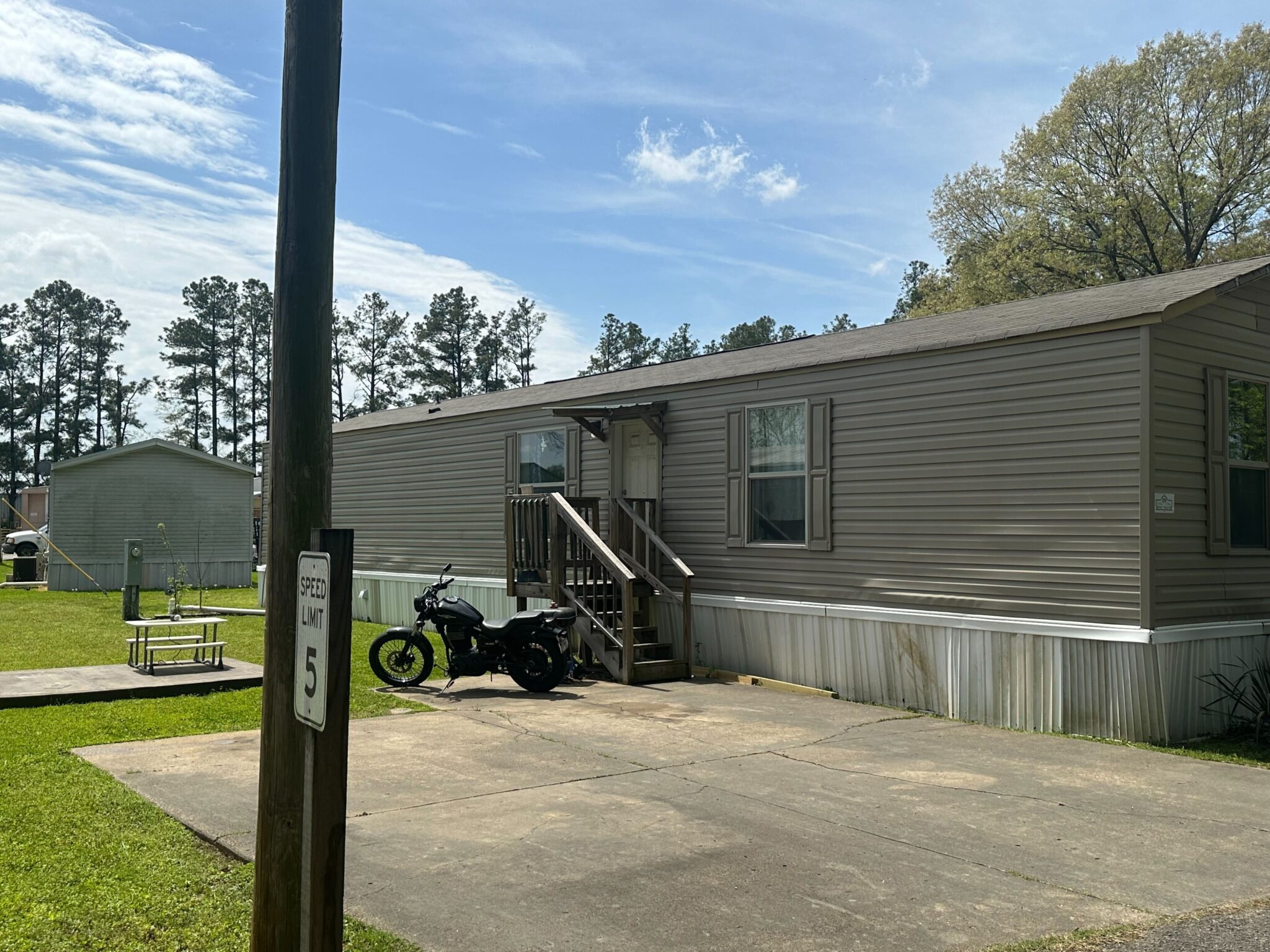 Smithville Mobile Home Park in Tennessee featuring modern mobile homes.
