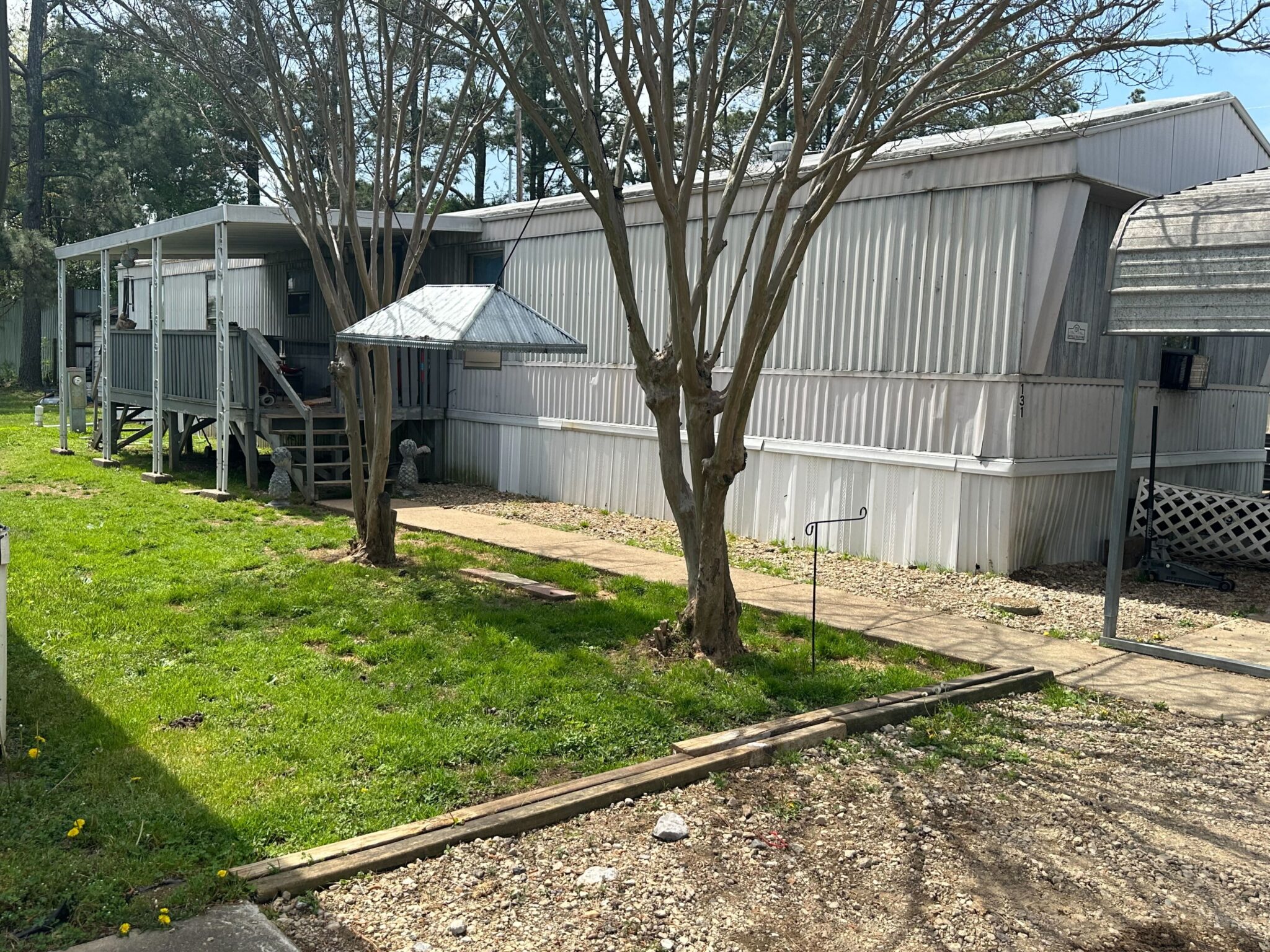Smithville Mobile Home Park in Tennessee featuring modern mobile homes.