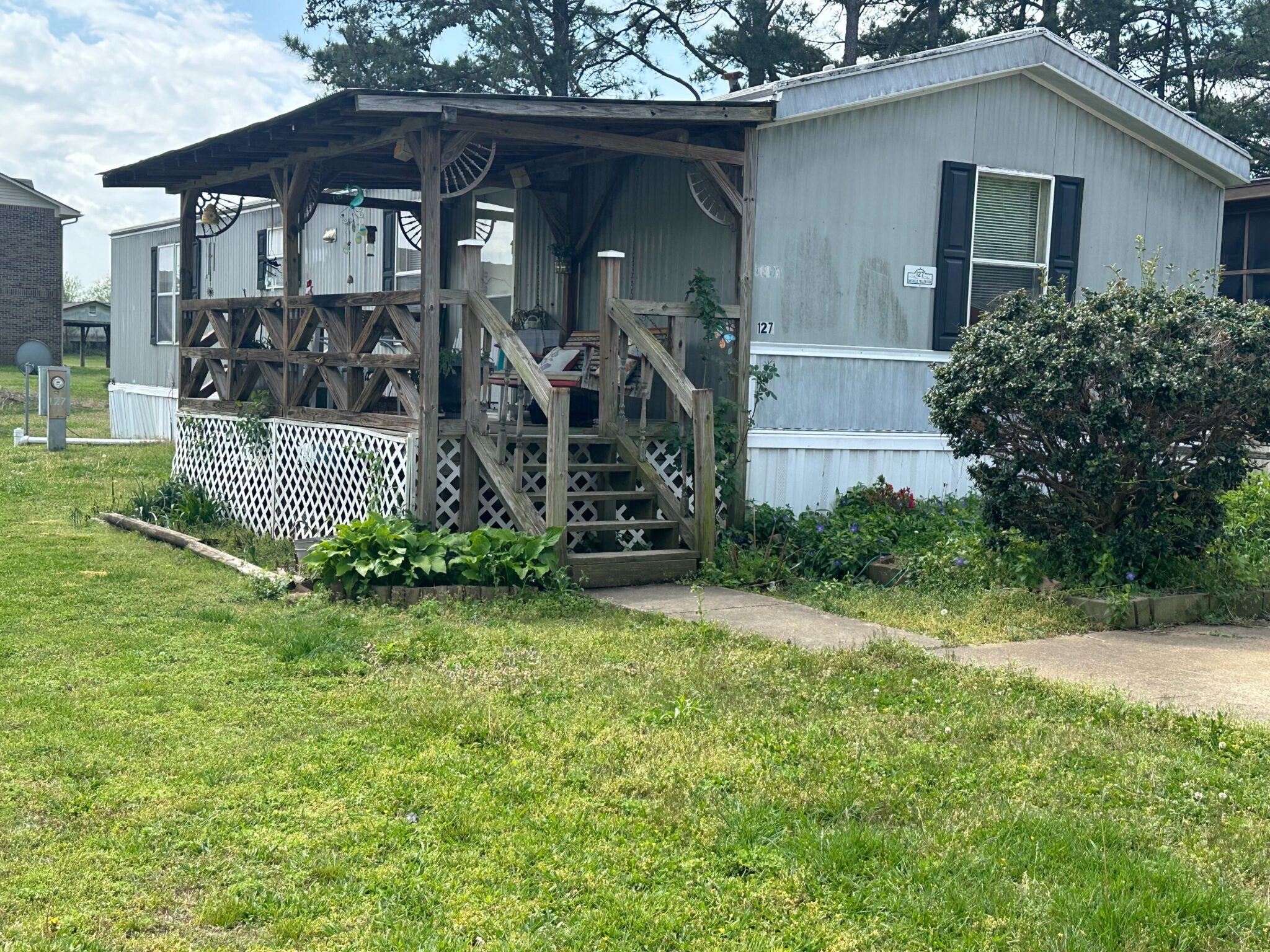 Smithville Mobile Home Park in Tennessee featuring modern mobile homes.