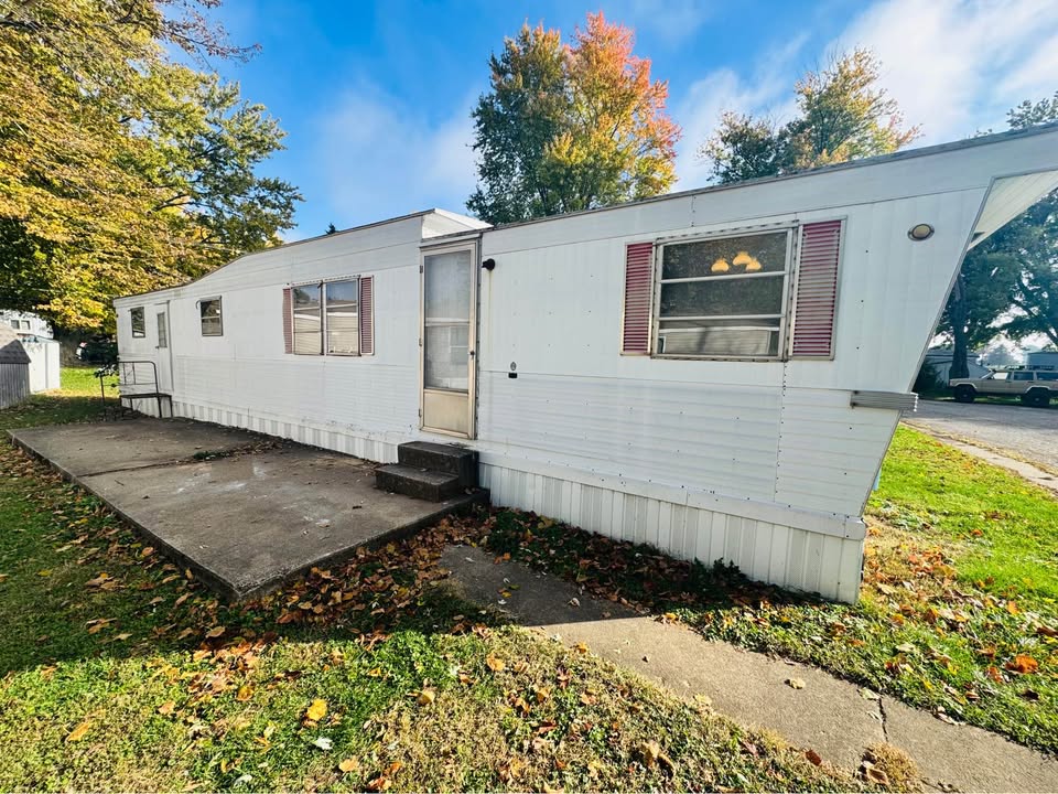 2BD / 1BA Mobile Home for Sale | Lot #A15