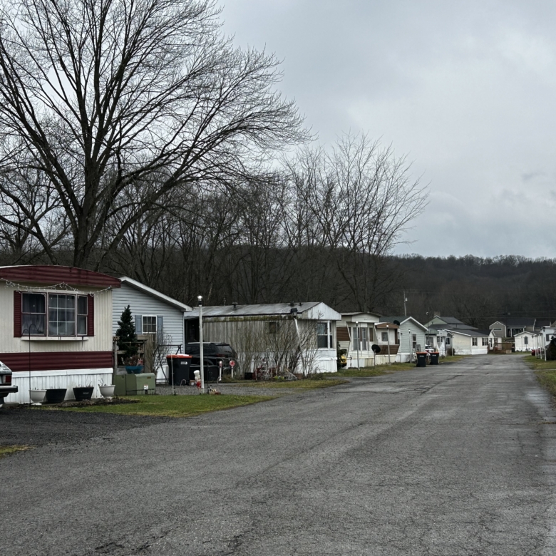 twin oaks Mobile Village offering mobile homes in Lisbon OH