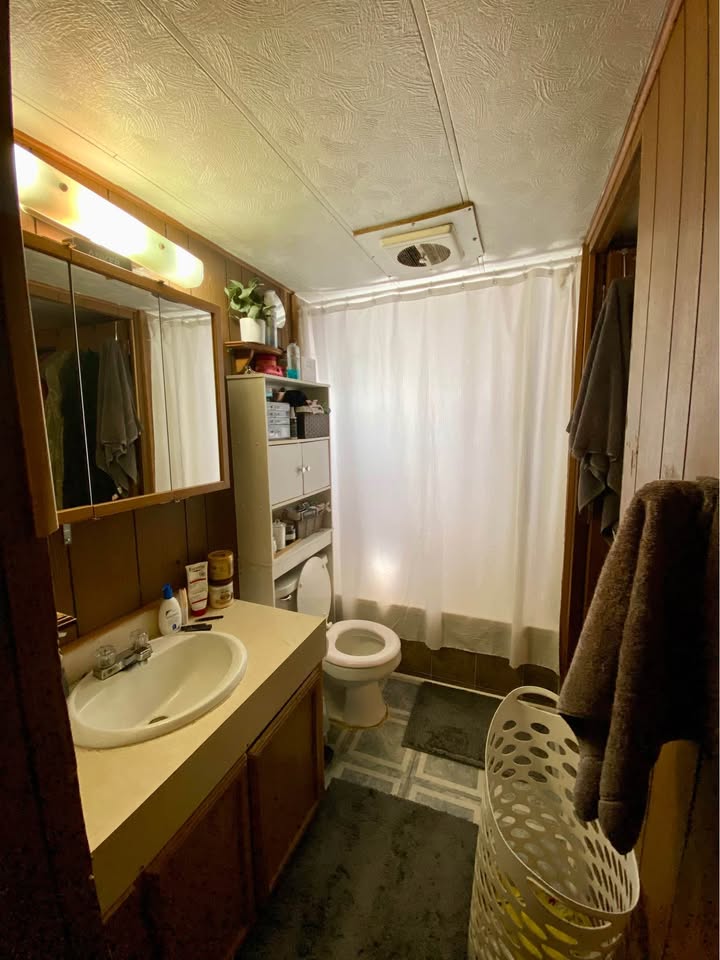 2 BR/ 1 BA Home for Rent Lot 80