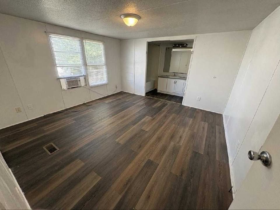 960